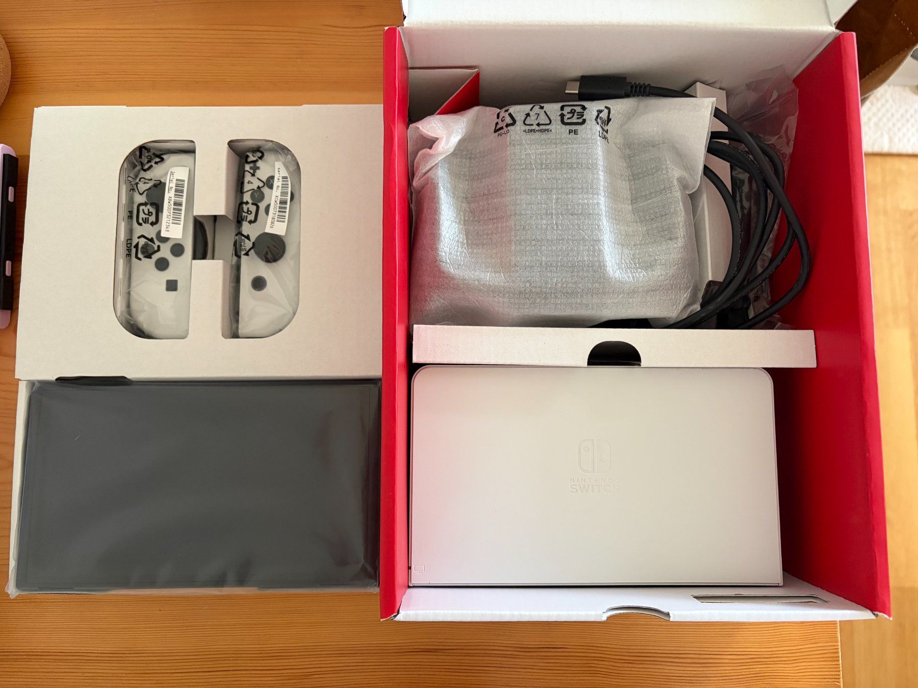 Nintendo Console: Nintendo Switch OLED – Nuovo e nell'imballaggio originale da Kriens venduto da Pri_95ym 1