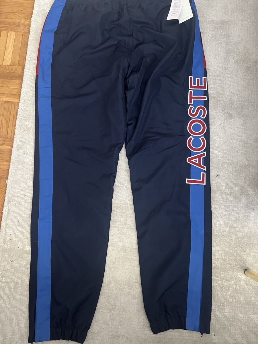 Lacoste Pantaloni: Neu Lacoste Trainerhose L – Nuovo (secondo la descrizione) da Zürich venduto da Walllstreet 3
