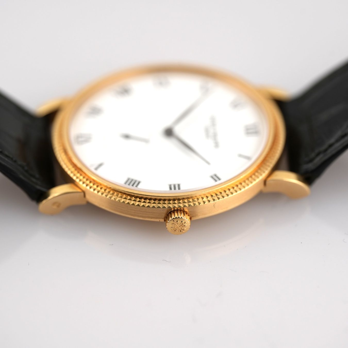 Patek Philippe Orologi: Patek Philippe Calatrava 18K – Usato da Basel venduto da Vip24 2