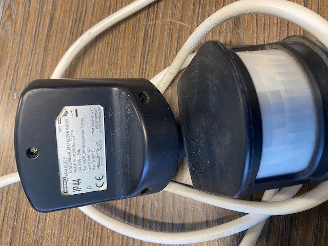 Lampade: H Bewegungsmelder Aussenlampe – Usato da Wängi venduto da Bmo 1