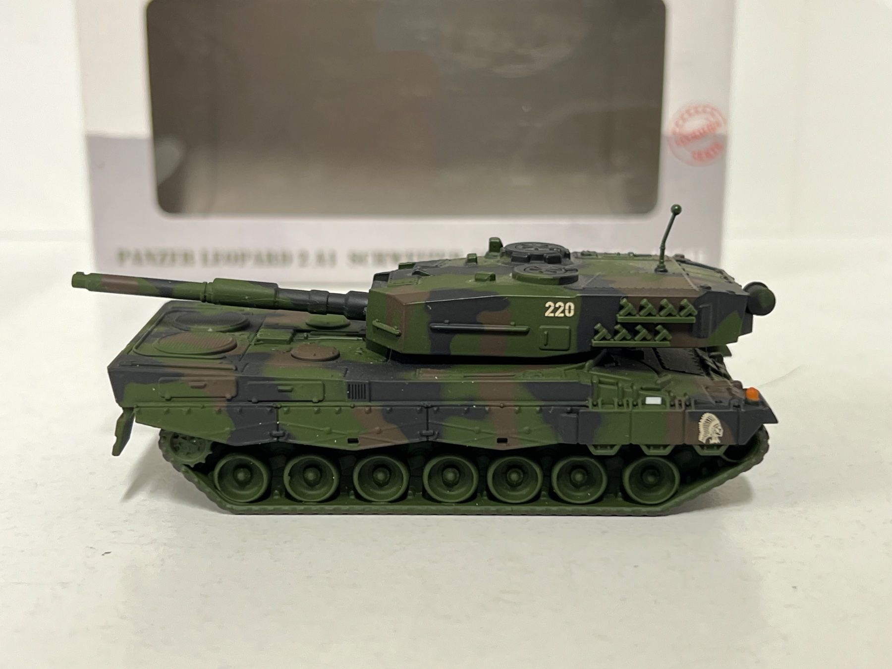 Modellini di ferrovie: 4MFOR BY MÄRKLIN ART 18581 PANZER LEOPARD 2 SCHWEIZER ARMEE – Usato da Neuenhof venduto da ludovicco