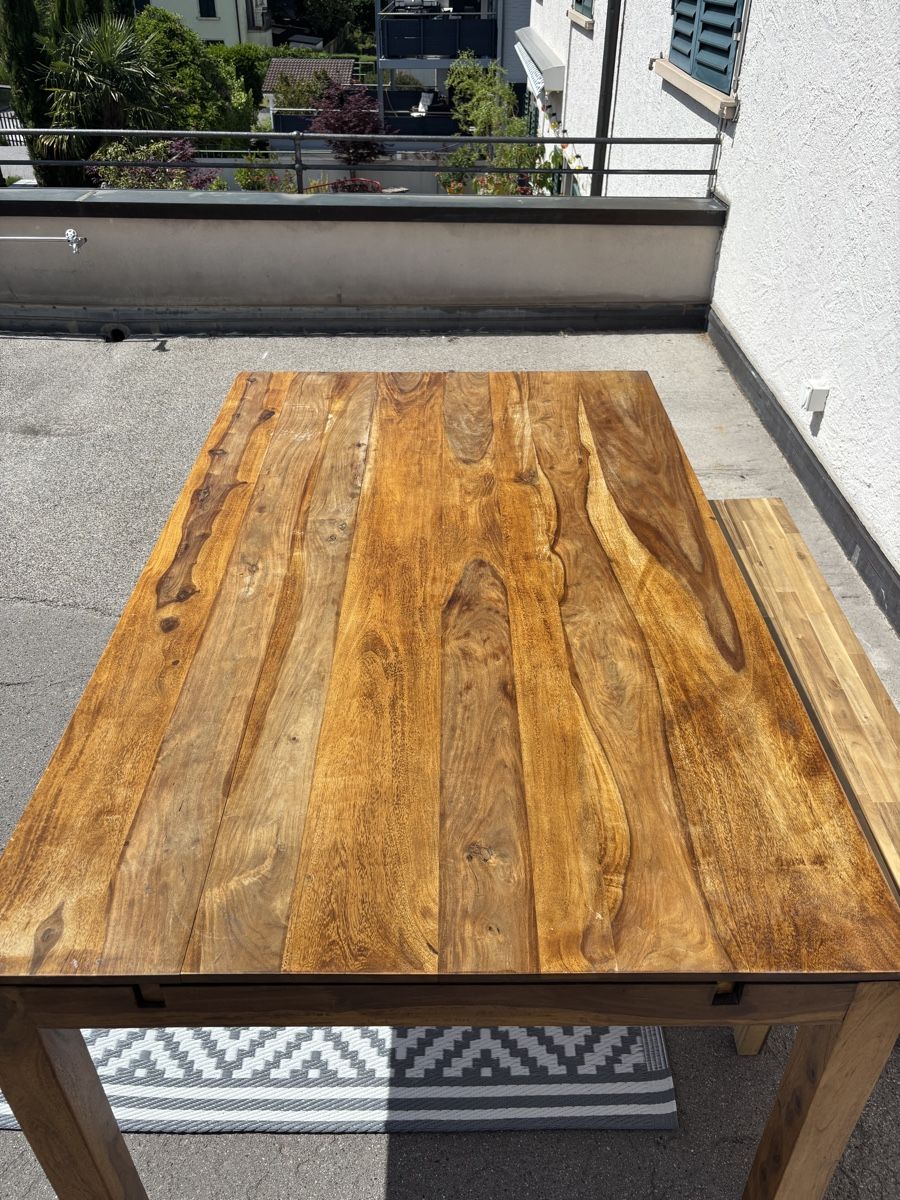 Tavoli: Massiv Holztisch – Usato da Thalwil venduto da lean21 3