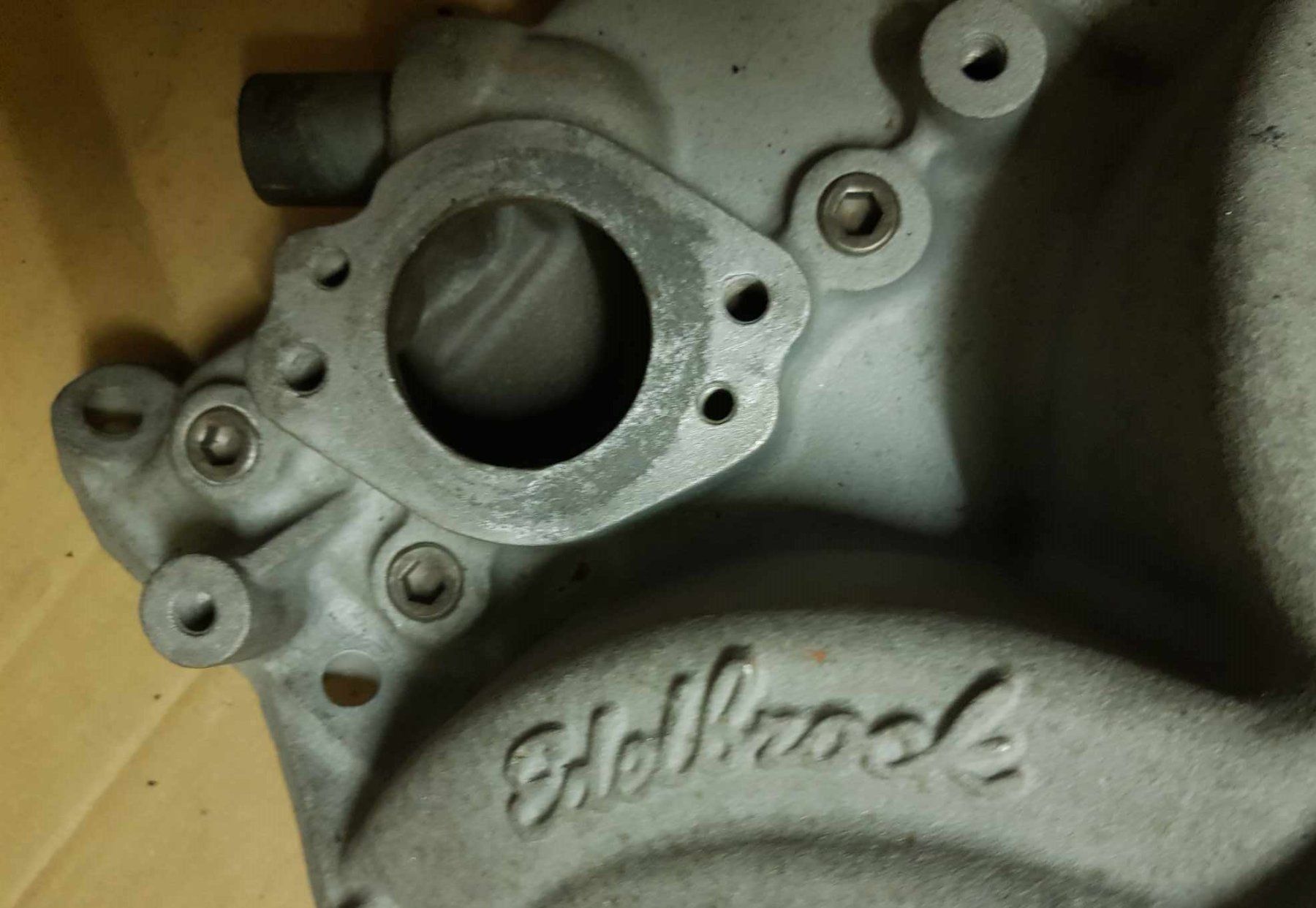Mopar Tutti pezzi di ricambio auto: Mopar Edelbrock Torker II 340 Intake – Usato da Niedergösgen venduto da usc_tt5r 2