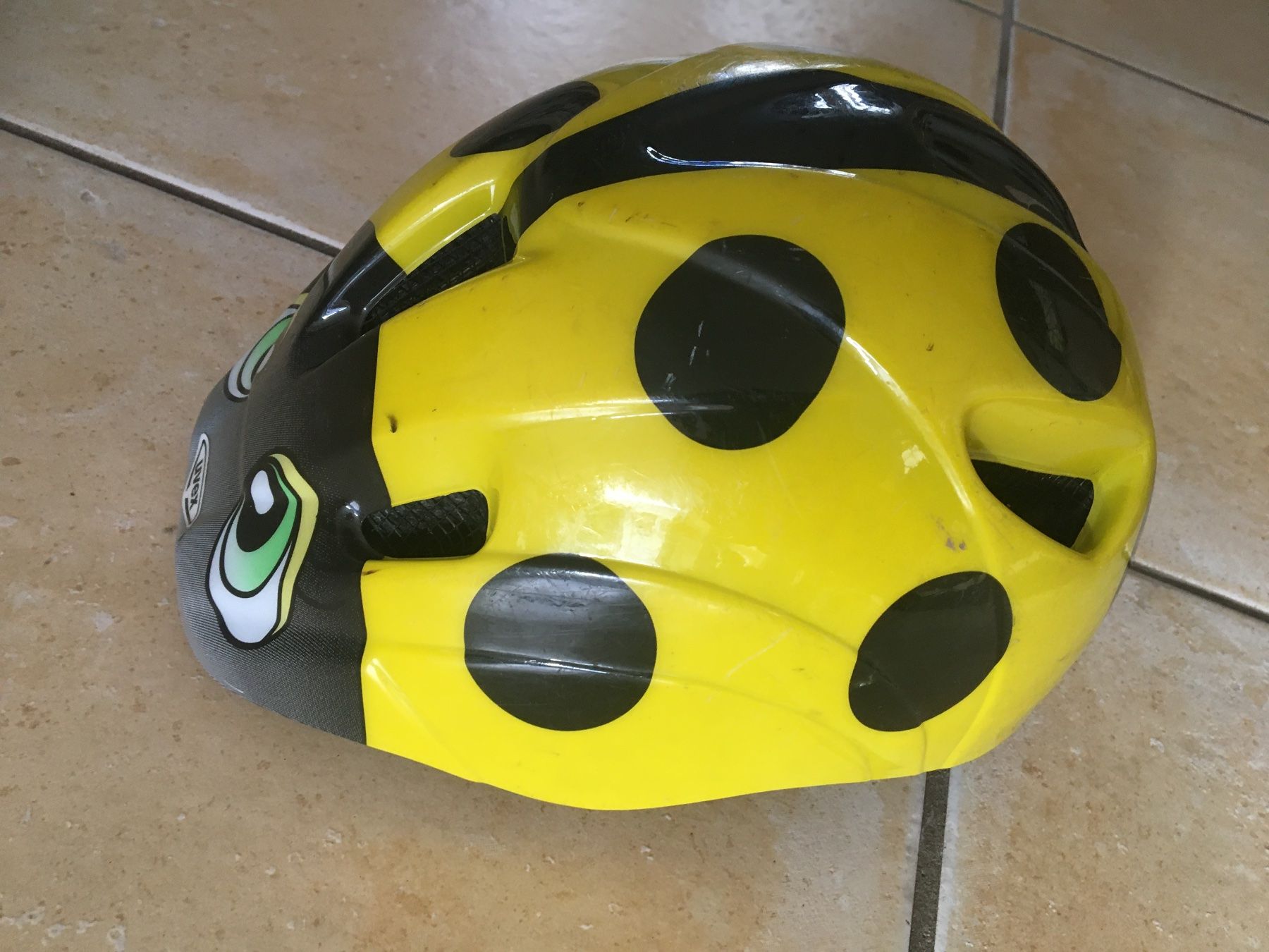 Caschi: Casque vélo enfant – Usato da La Tour-de-Peilz venduto da zazen33 1
