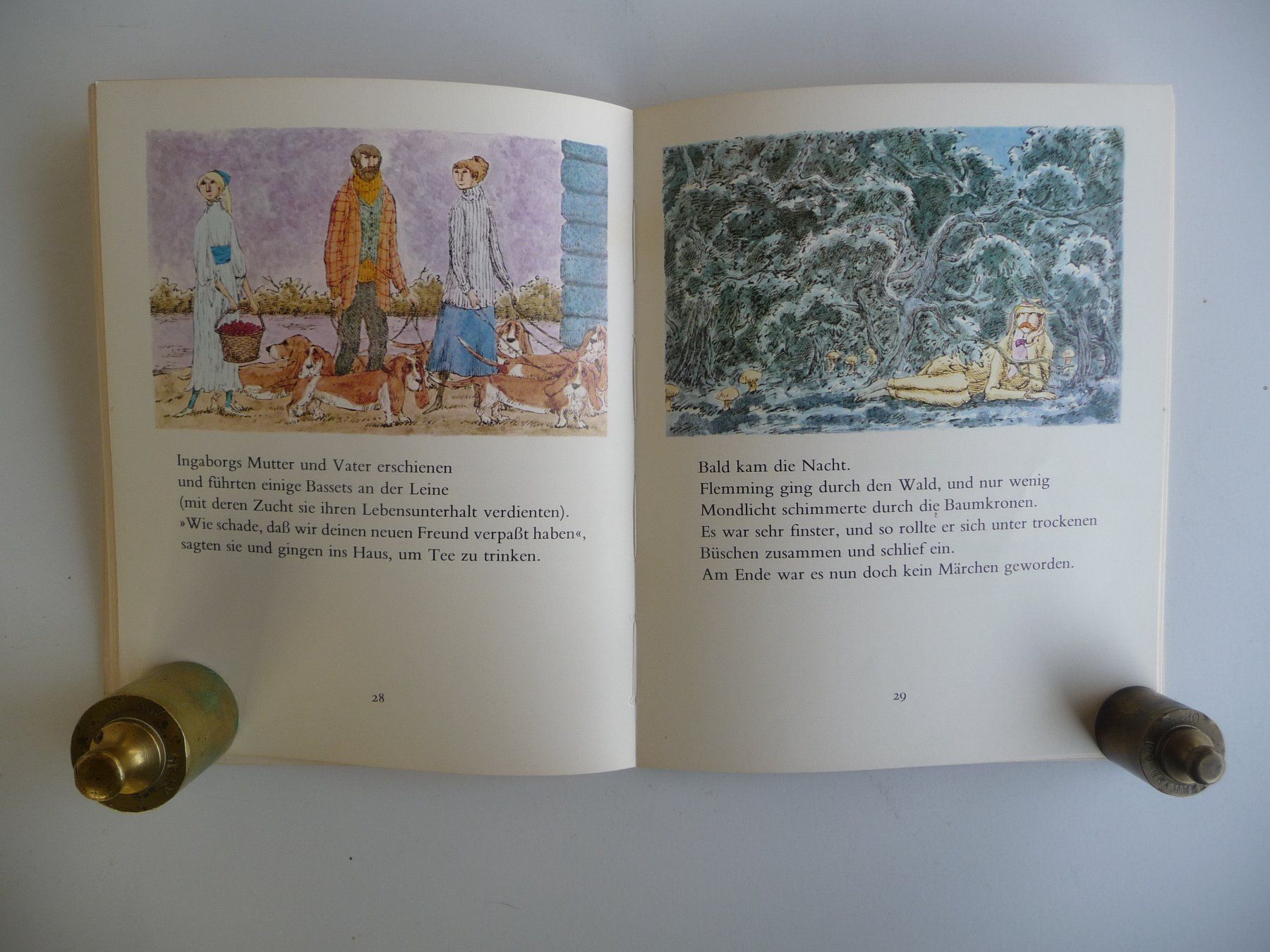 Libri: EDWARD GOREY- SCHLOSS SPINNWEB, ANTIKES KINDERBUCH – Usato da Aesch BL venduto da Imoonlight 5