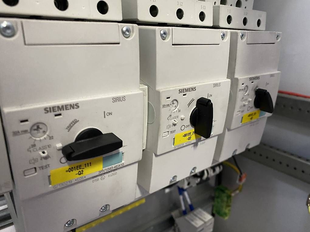 Componenti elettronici: Siemens Roboterschrank – Usato da Nebikon venduto da schnischna80 9