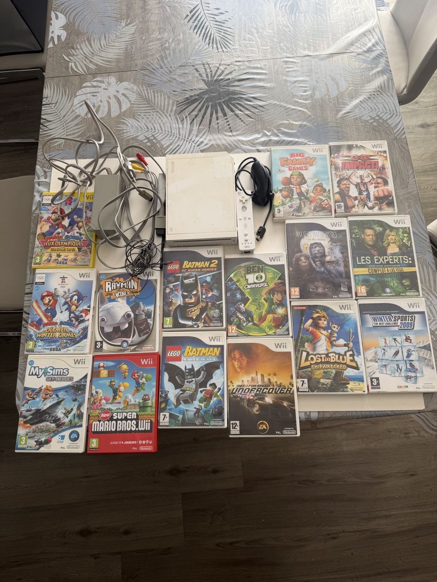 Nintendo Console: Lot Console Wii + 15 Jeux – Usato da Genève venduto da sho_67qj