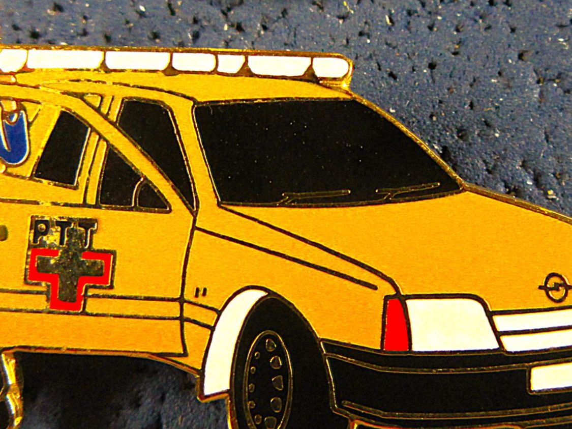 Opel Placchette & Badge: OPEL KADET E POST AUTO BRIEFTRÄGER PIN ENAMEL – Usato da Ettingen venduto da Hausi4711 1