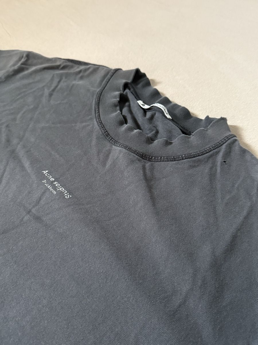 Acne Studios T-shirt: Acne Studios - t-shirt - Large – Usato da Bouveret venduto da Diegzzzz 1