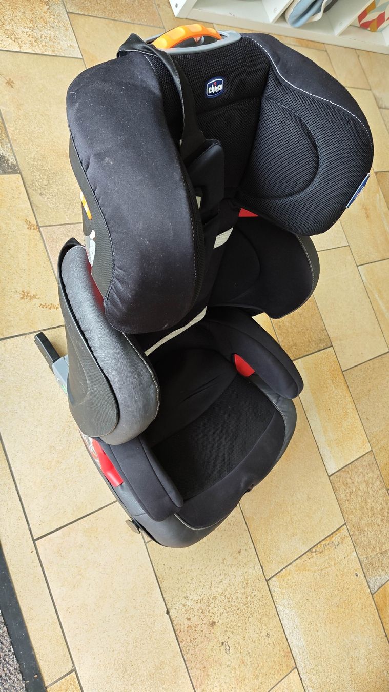 Chicco Seggiolini per auto: Chicco Oasys 2-3 FixPlus – Usato da Wettswil venduto da tho_kjt8 2