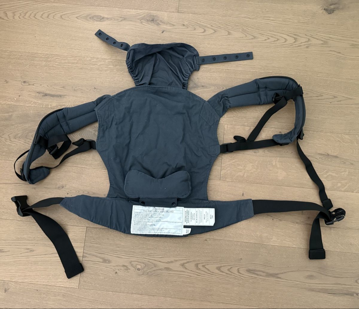 Marsupi portabebè: Baby carrier with hood  – Usato da Bonstetten venduto da jul_q6mt 1