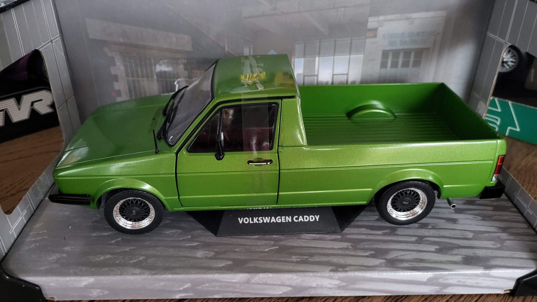 Solido Modellini d'auto: VW Caddy MK1 Custom 1982 1:18 Solido – Usato da Rothrist venduto da Juana5