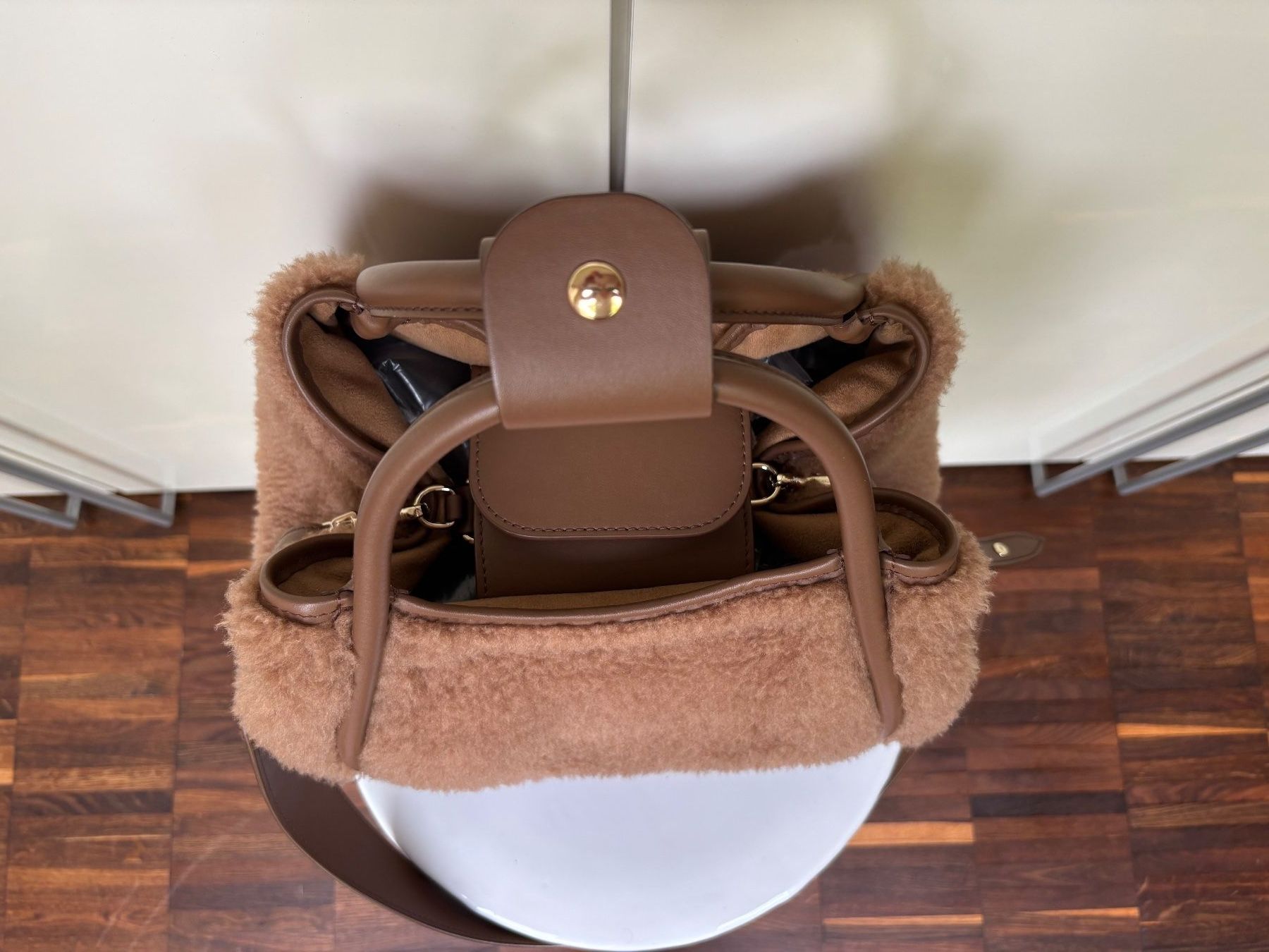 Max Mara Taschen für Damen: MAX MARA Hobotasche Lammfell, beige – Gebraucht aus Herrliberg von mayfi 3