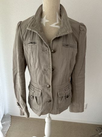 H&M Jacke, tailliert, Gr. 38