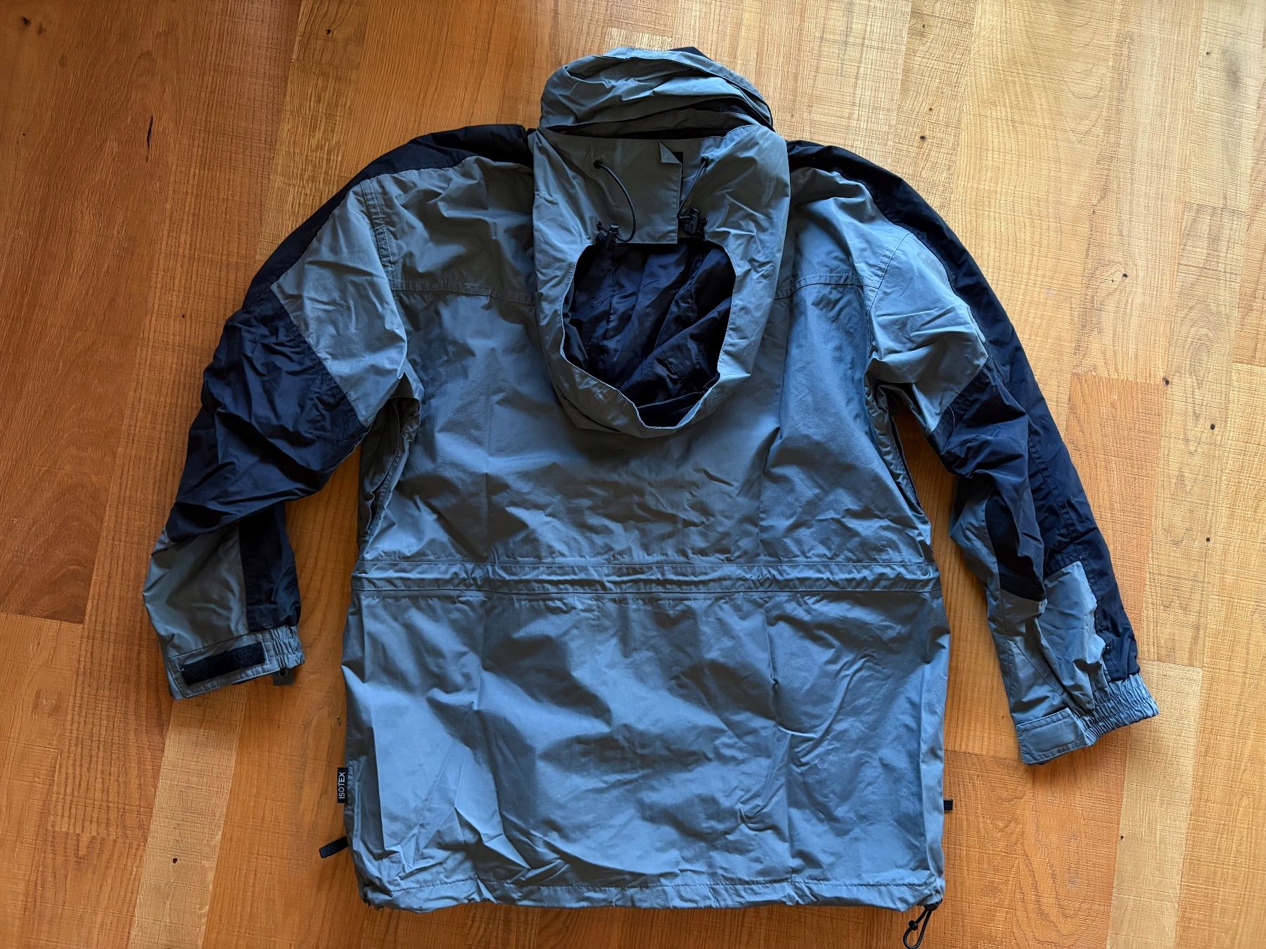 Jacken: Winterjacke / Jacke Grau-Schwarz, Grösse M Top! – Gebraucht aus Turtmann von stonie_s 1