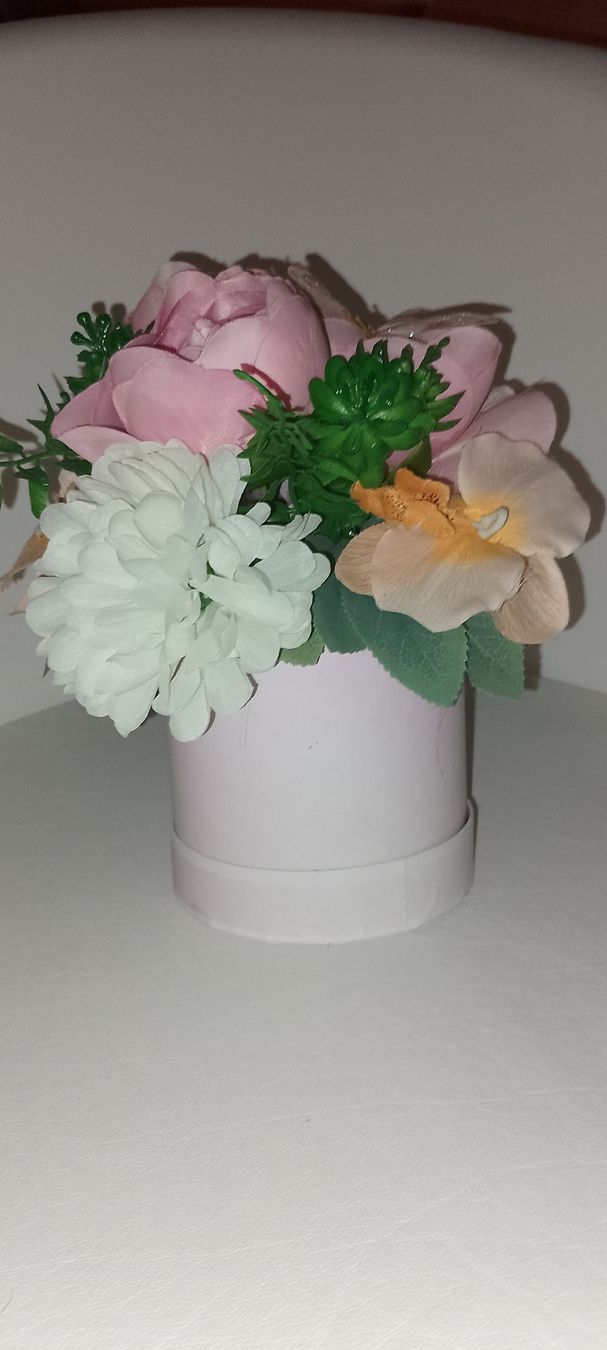 Blumentöpfe: Blumengesteck im Topf – Gebraucht aus Therwil von col_m6rx 2