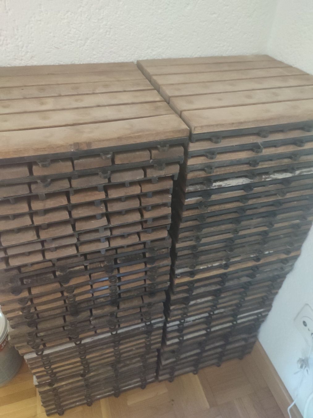 Rivestimenti per pavimenti: Klickfliessen Terrassenboden Platten Holz – Usato da Waltenschwil venduto da Bodensee84 1
