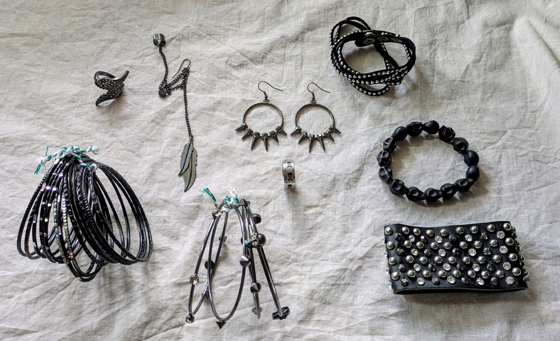Altri gioielli: Modeschmuck Set/Konvolut 1 Gothic Rock – Nuovo (secondo la descrizione) da Grüningen venduto da mangaka