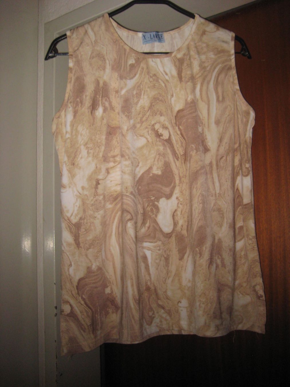 Top: Top beige / hellbraun marmoriert Grösse L / XL – Usato da Füllinsdorf venduto da Schlupp