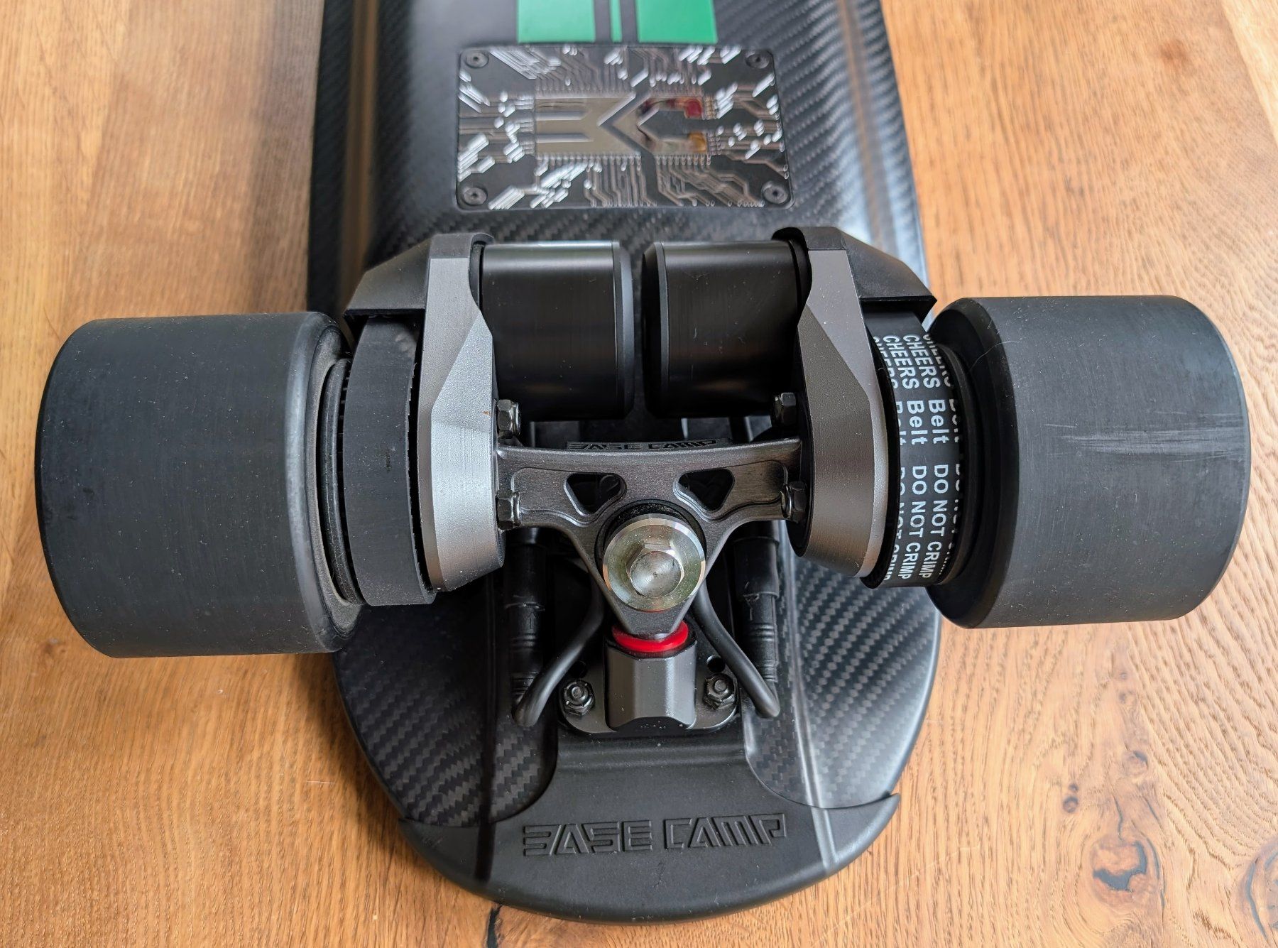 Skateboards: Basecamp Ghost Elektrisches Skateboard, neuwertig – Nuovo (secondo la descrizione) da Langnau i. E. venduto da mcd_dtd7 5