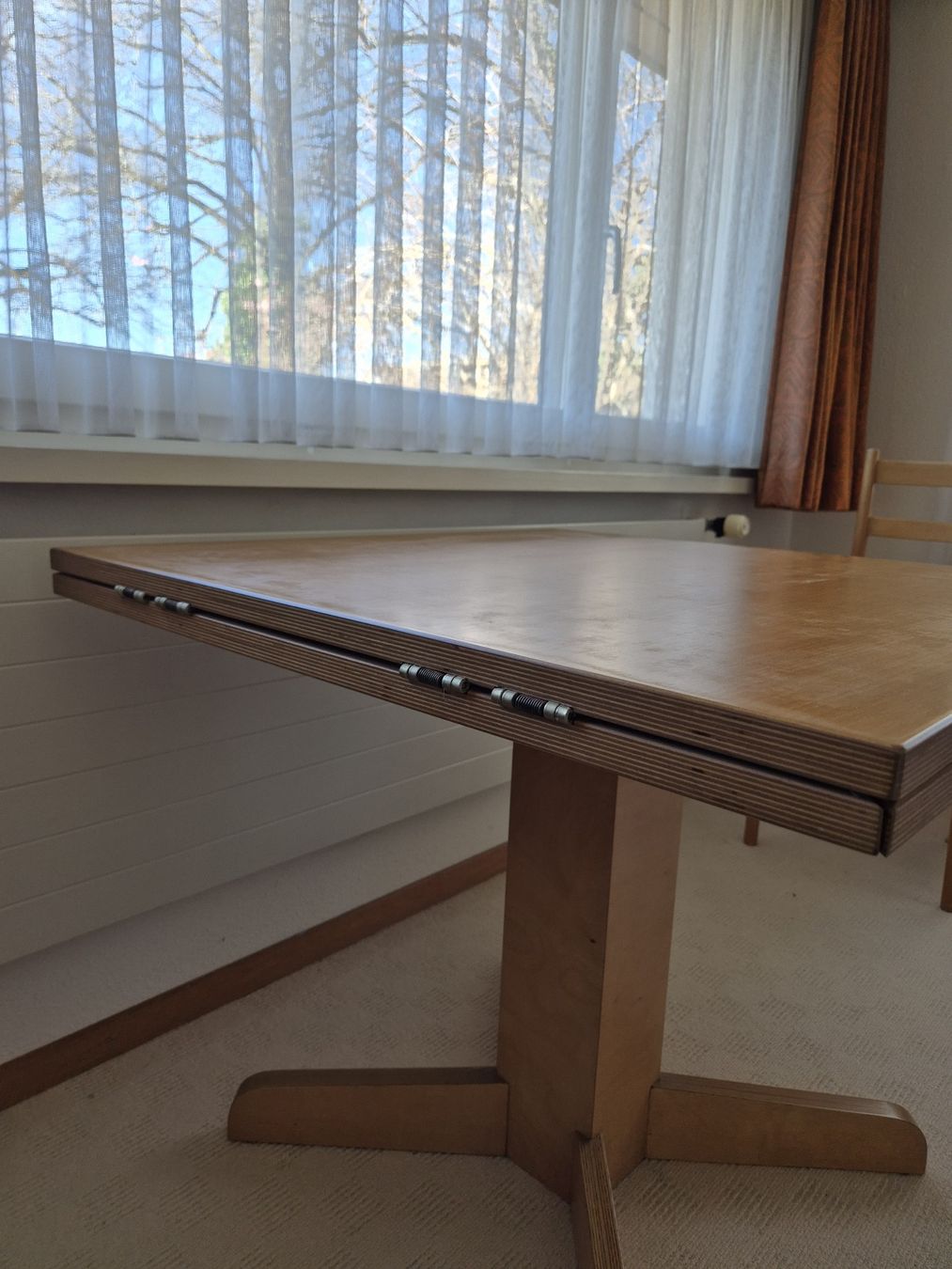 Tavoli: Origineller Tisch, Unikat, aus Quadrat wird rund – Usato da Winterthur venduto da Sarafina66