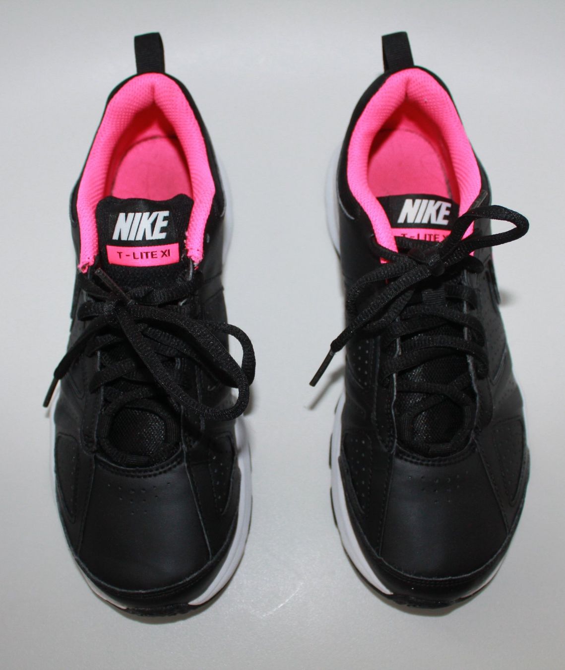 Nike Scarpe da donna: Baskets NIKE t. 38.5 – Nuovo (secondo la descrizione) da Peseux venduto da Gilloss 1
