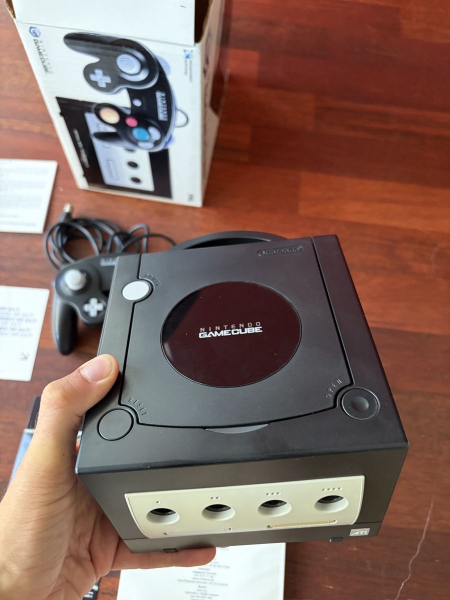 Nintendo Consoles: Gamecube Jet Black - OVP - Top Zustand – D'occasion à Baden par tob_t8gw 7