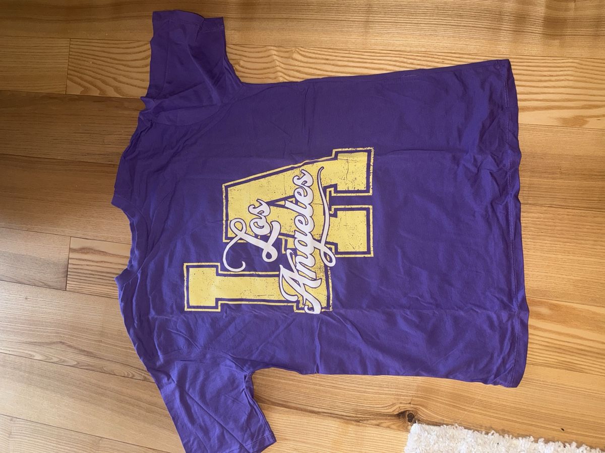 T-shirt: Tshirt – Nuovo (secondo la descrizione) da Itingen venduto da jessi811