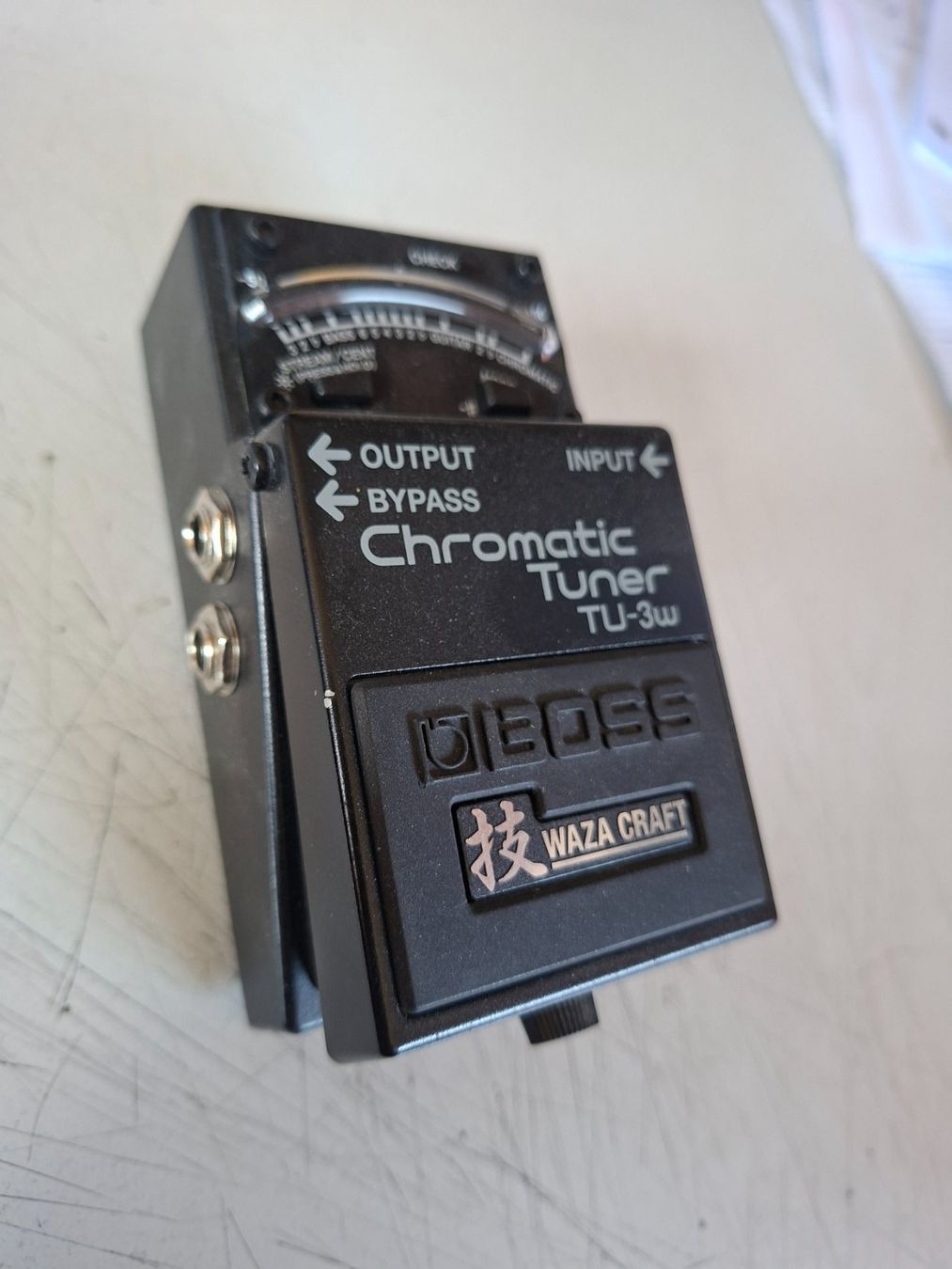 Strumenti musicali: Boss TU-3w – Usato da Flamatt venduto da DavidJaggyGmbH