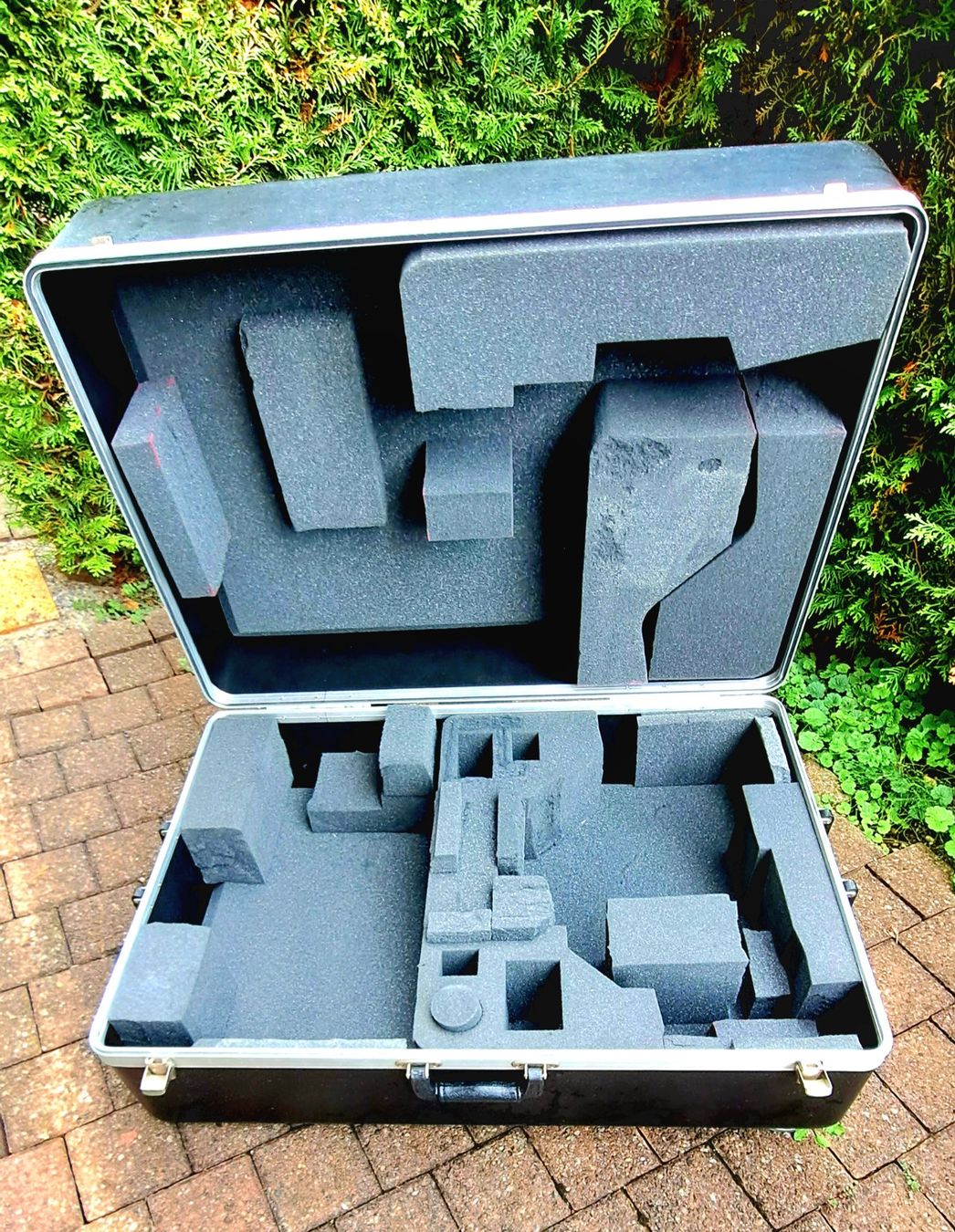 Celestron Telescopi: Celestron Gerätekoffer auf 2 Rollen – Usato da Egnach venduto da ASTROFRITZ