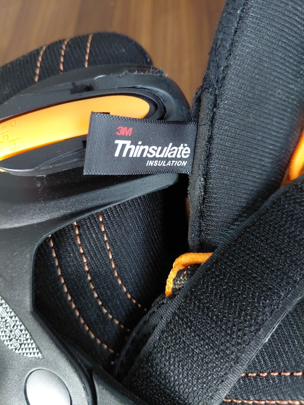 Pattini da ghiaccio: Schlittschuhe grössenverstellbar 37-40 – Usato da Ittigen venduto da bay_qtj2 3