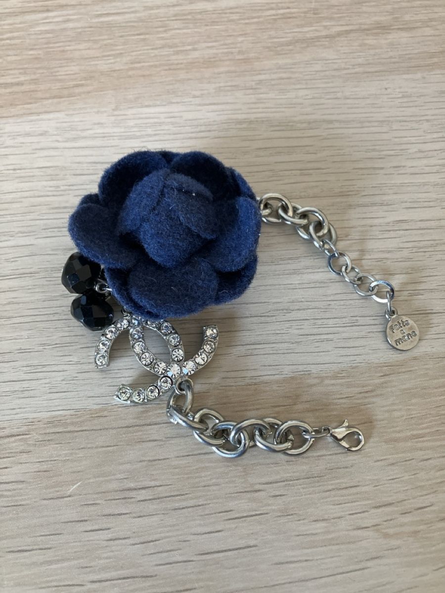 Armbänder & -reifen: Bracciale con fiore blu – Gebraucht aus Lugano von jfo_7lsm