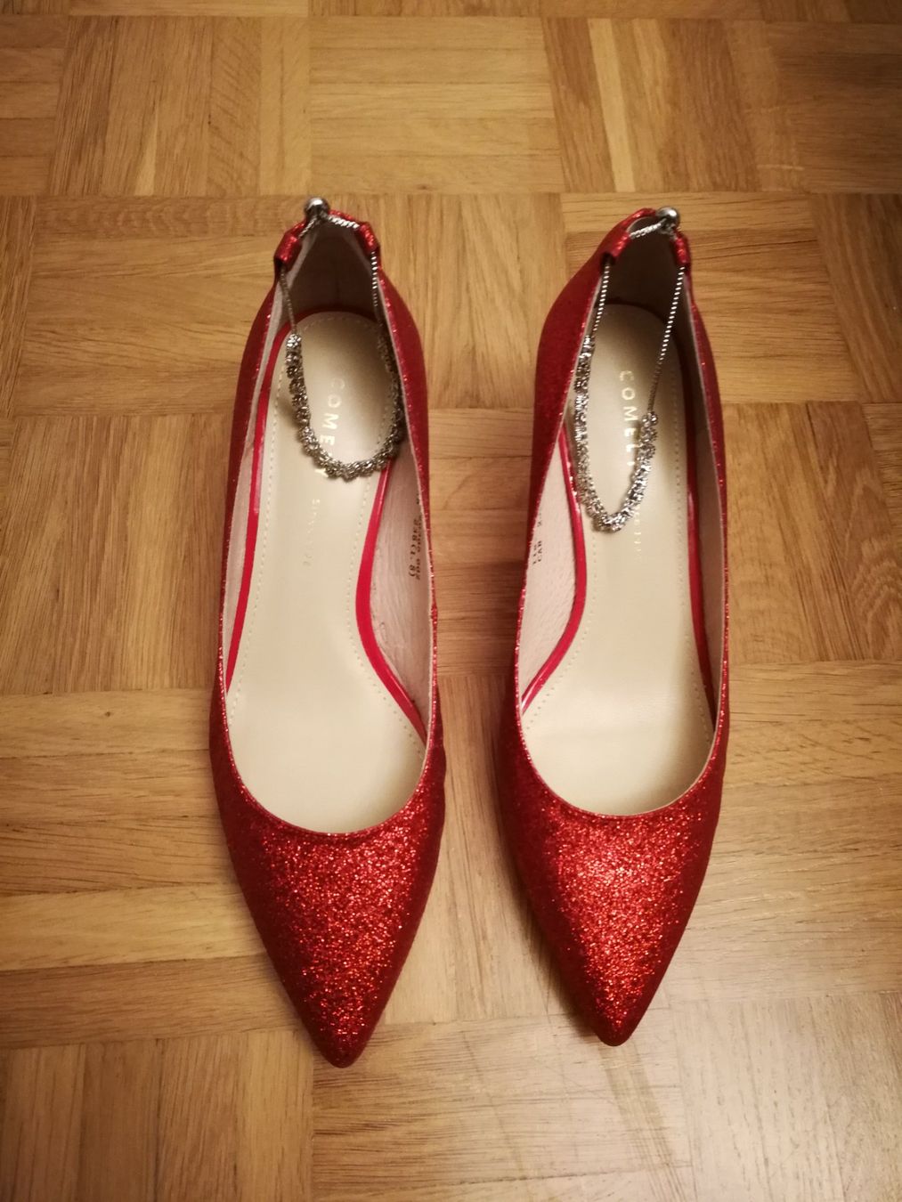 Scarpe da donna: Damenschuhe für Event, rot, Gr. 37 – Usato da Uetikon am See venduto da sahra777