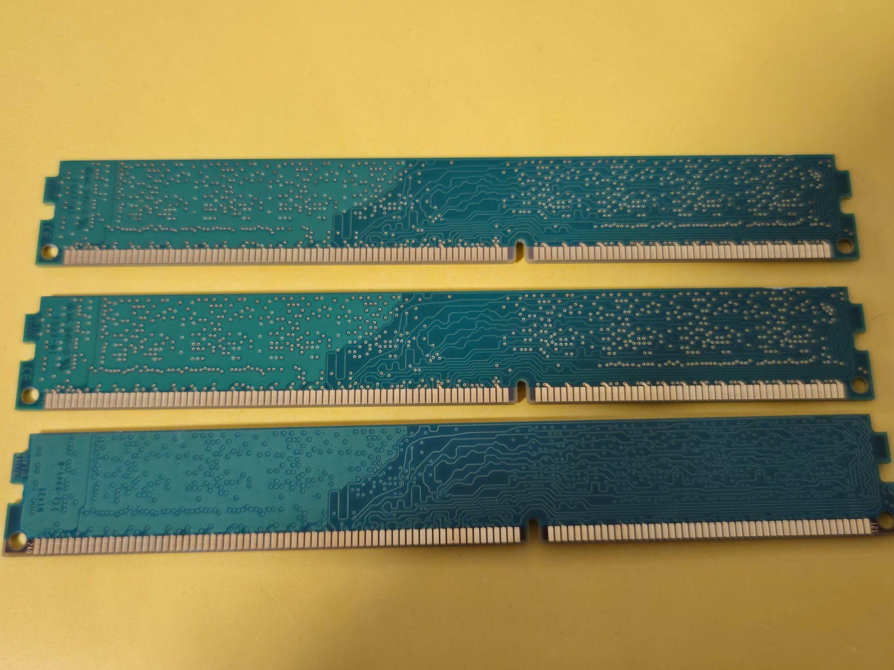 Kingston Memory / RAM: Kingston  3x4GB  KVR16N11S8/4 – Gebraucht aus Roggwil BE von GLDANI 3