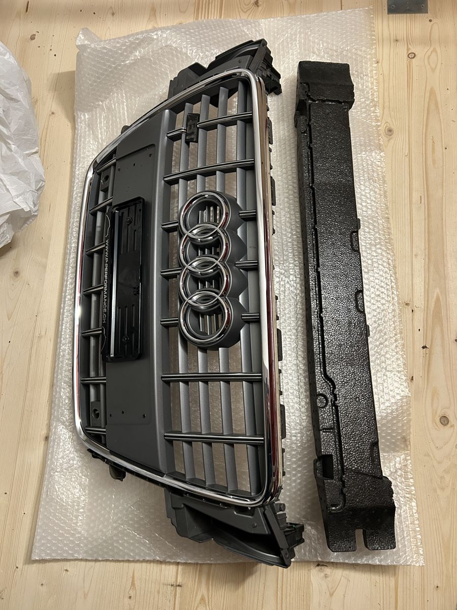 Audi Tutti pezzi di ricambio auto: Audi S5 Kühlergrill mit Stossstange Träger – Usato da Bilten venduto da cyrill_z2000