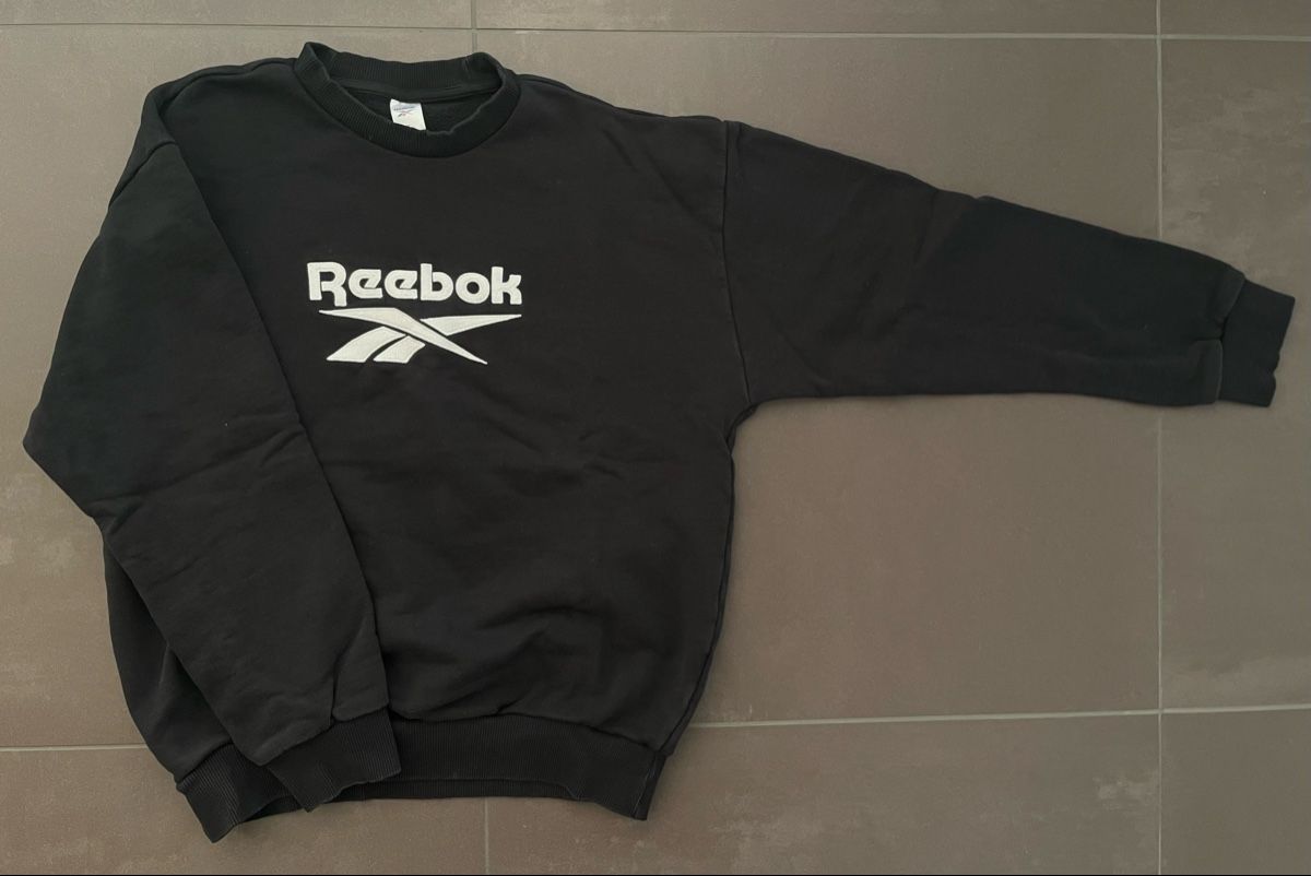 Reebok Maglioni & Felpe: Schwarzes Reebok Sweatshirt – Nuovo (secondo la descrizione) da Hirzel venduto da jan_vqt5