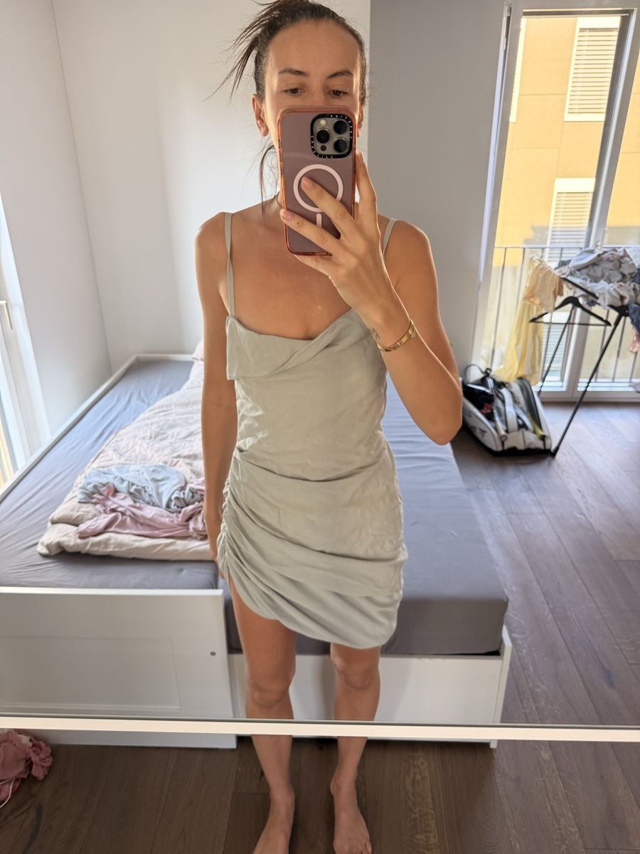 Jacquemus Vestiti: Jacquemus Dress light grey size M excellent condition – Usato da Zürich venduto da Bellinka23