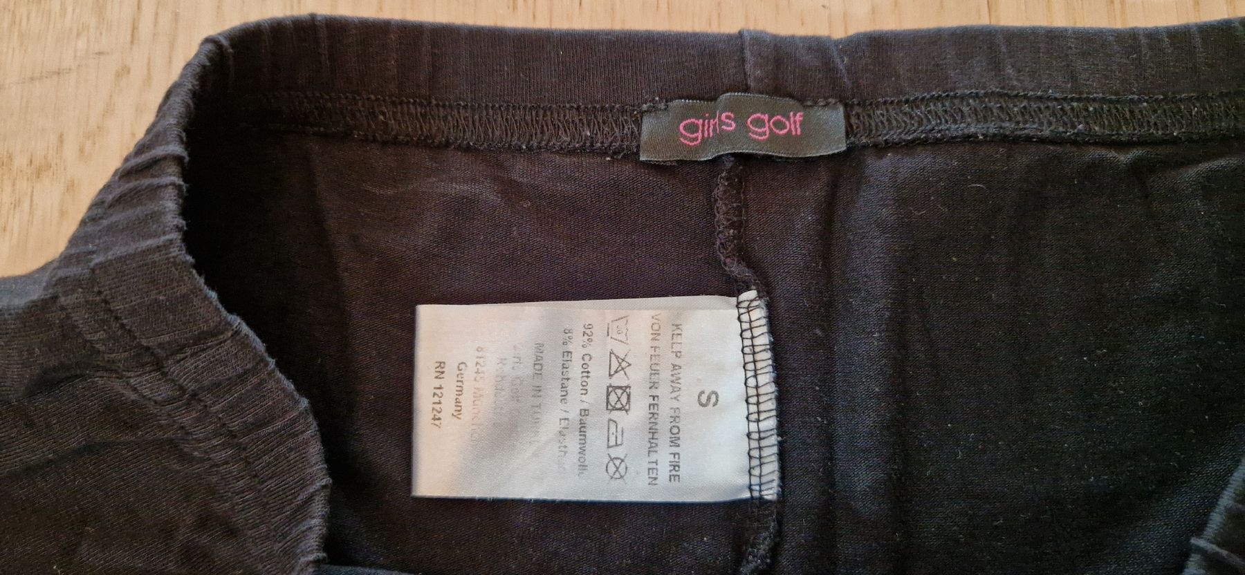 Vestiti: Golf Kleid mit Shorts, Gr. S, Schwarz – Usato da Gasel venduto da sale65 6