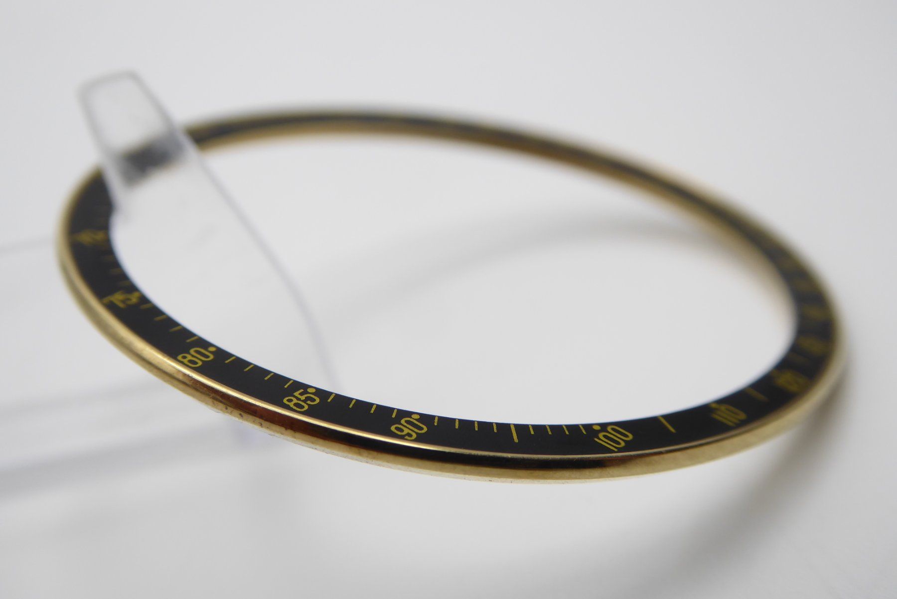 Omega Orologi: Omega Speedmaster bezel gold 40mm – Nuovo (secondo la descrizione) da Geneve venduto da adr_xk6n 6