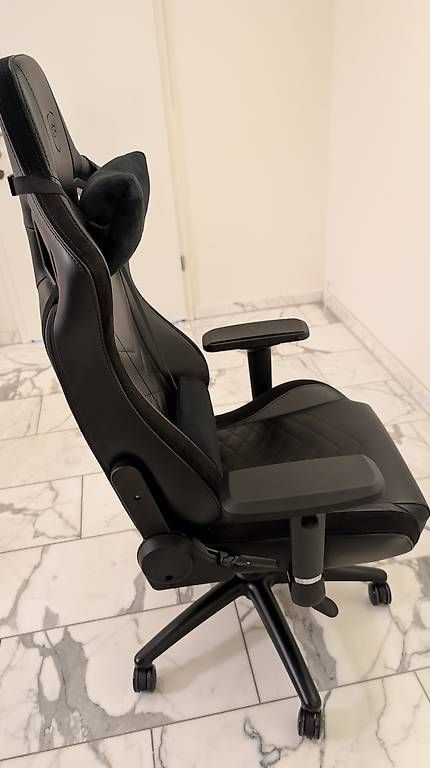 Noblechairs Chaises: Nobel Gamingstuhl – D'occasion à Maisprach par mic_dzp6 2