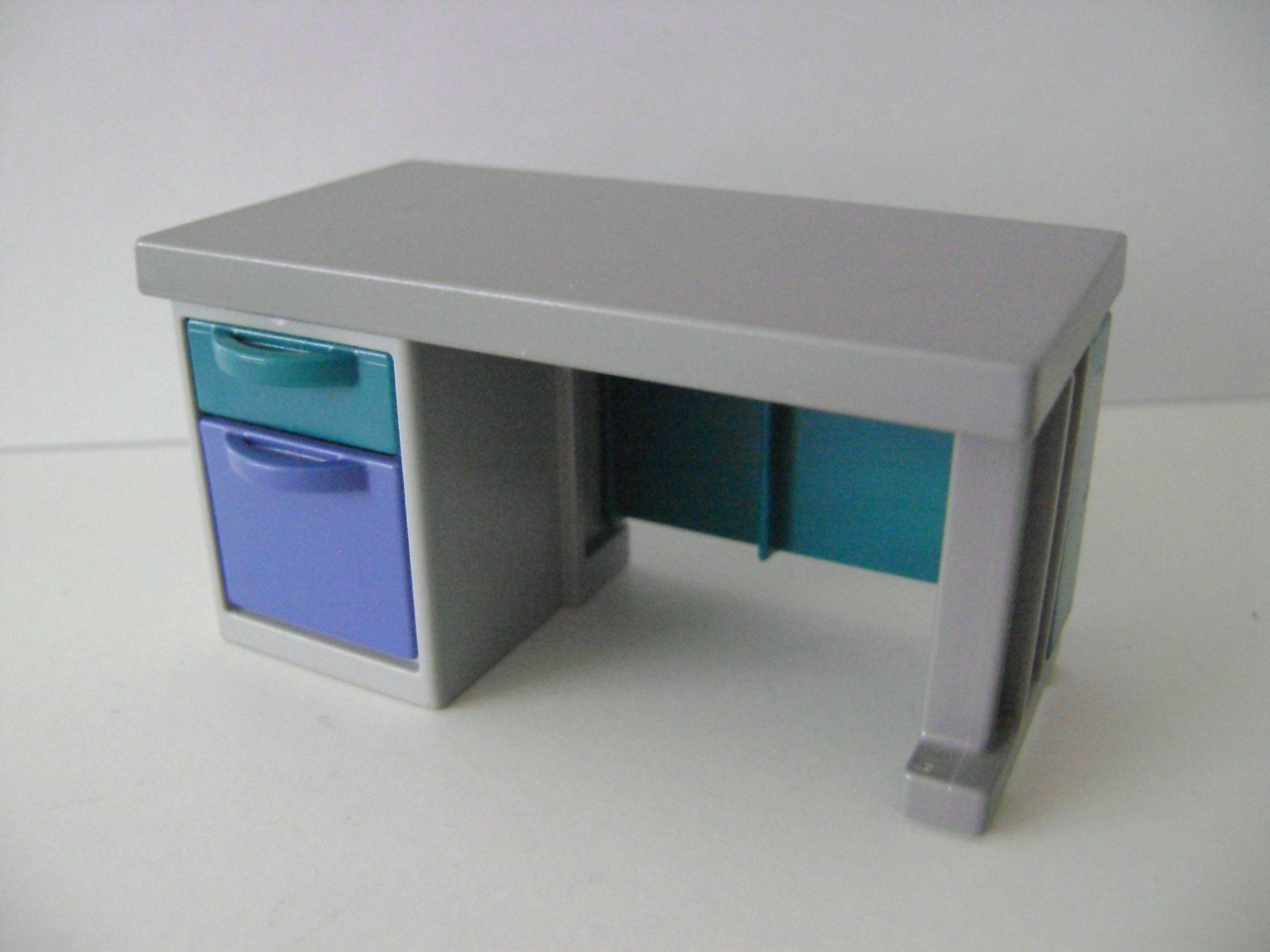 Playmobil Giocattoli: Playmobil - Pult / Werkbank – Usato da Wil SG venduto da Pascal_V