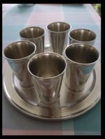 6er Set Zink-Becher mit Tablett – Unbenutzt & Stilvoll