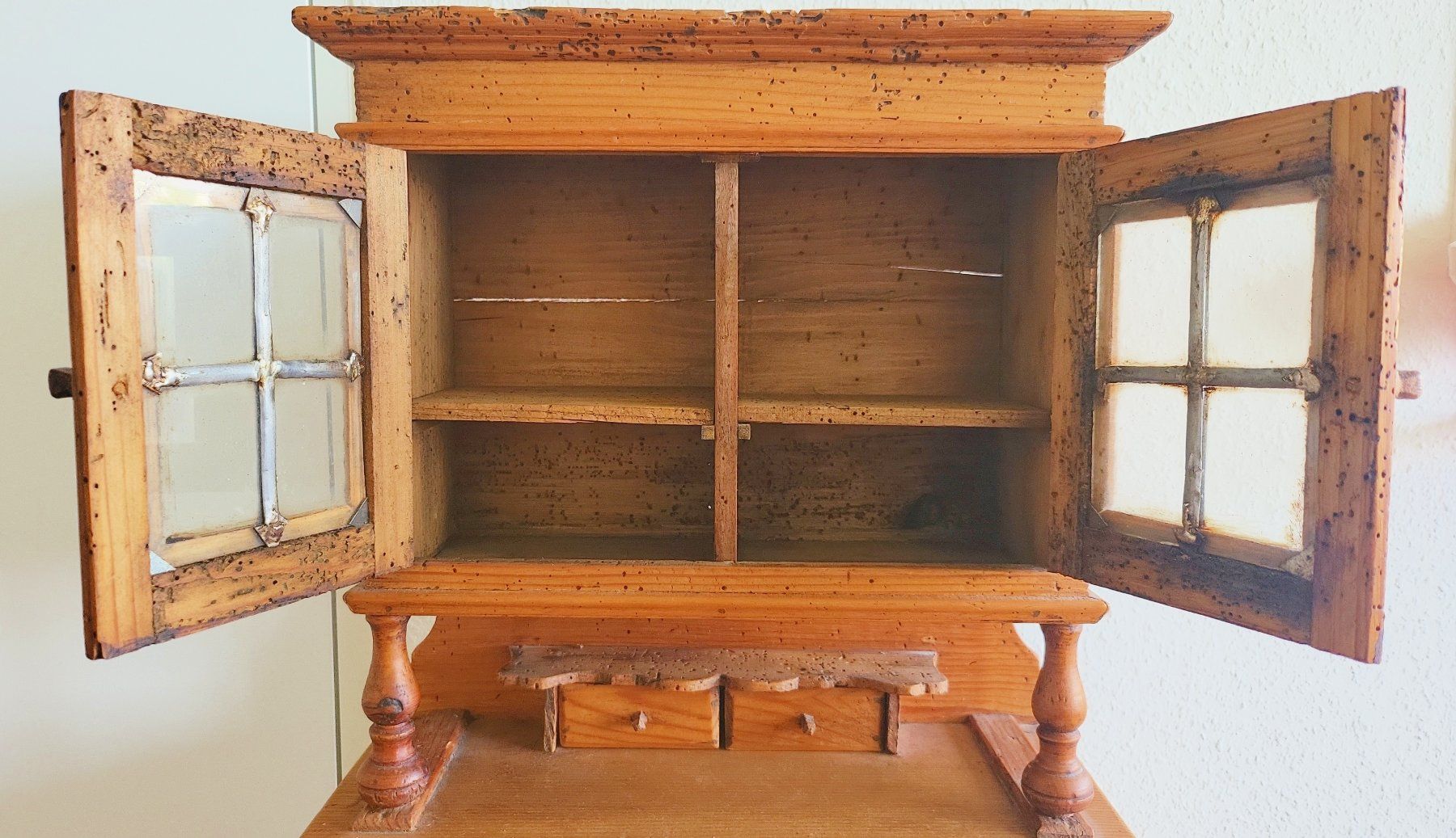 Armadi: Modell-Küchenschrank Biedermeier um 1850 – Usato da Muttenz venduto da Mithrur 1