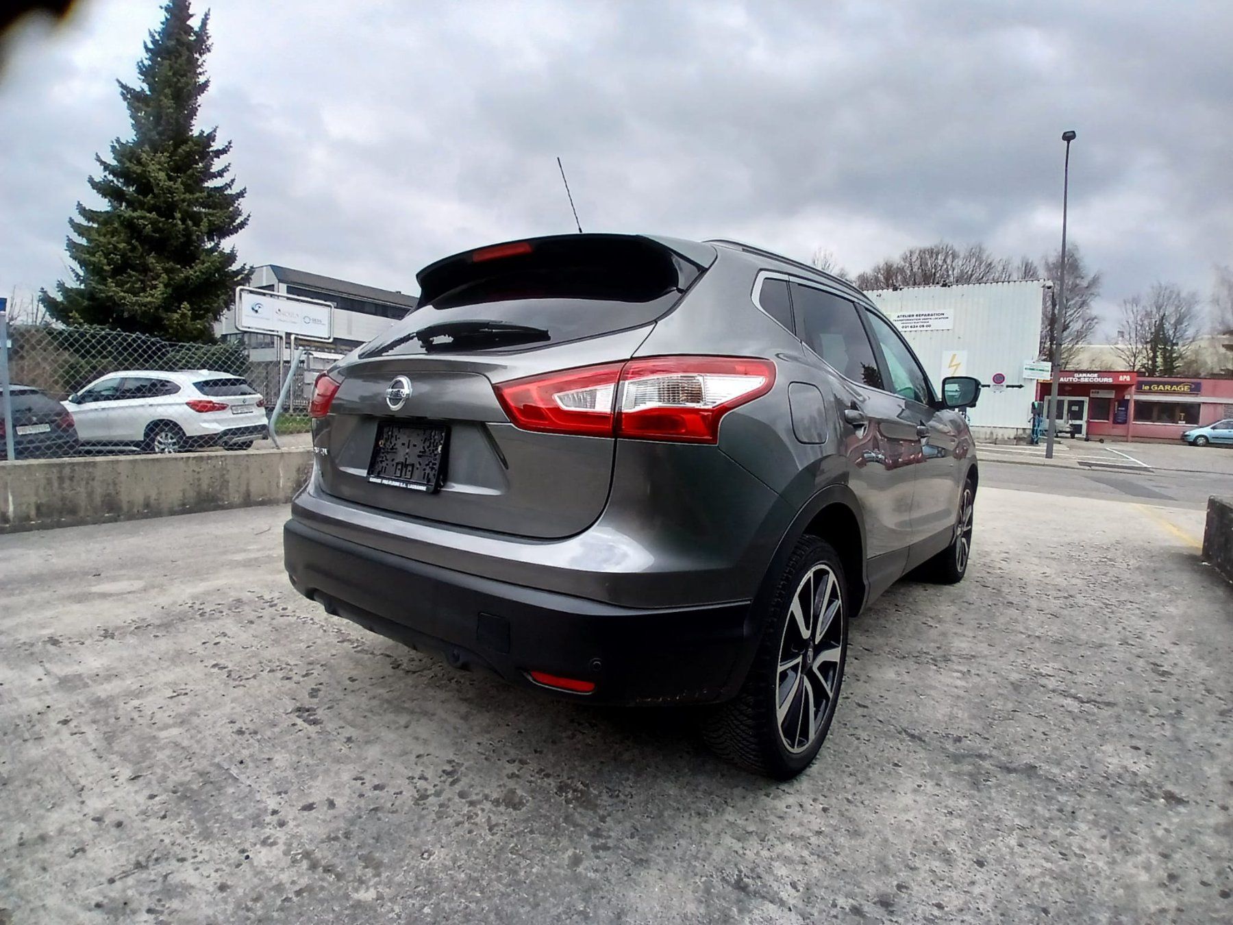 Nissan Autos: Nissan Qashqai – D'occasion à Lausanne par OF_Lausanne 1