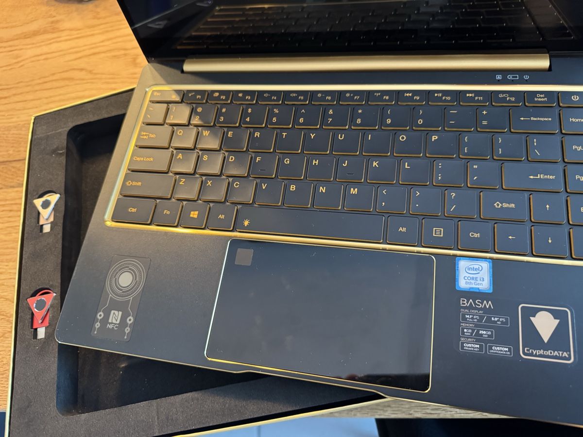 CryptoDATA BASM Laptop (Neuwertig) (Neu (gemäss Beschreibung)) in Safenwil  für CHF 299 – mit Lieferung auf Ricardo kaufen