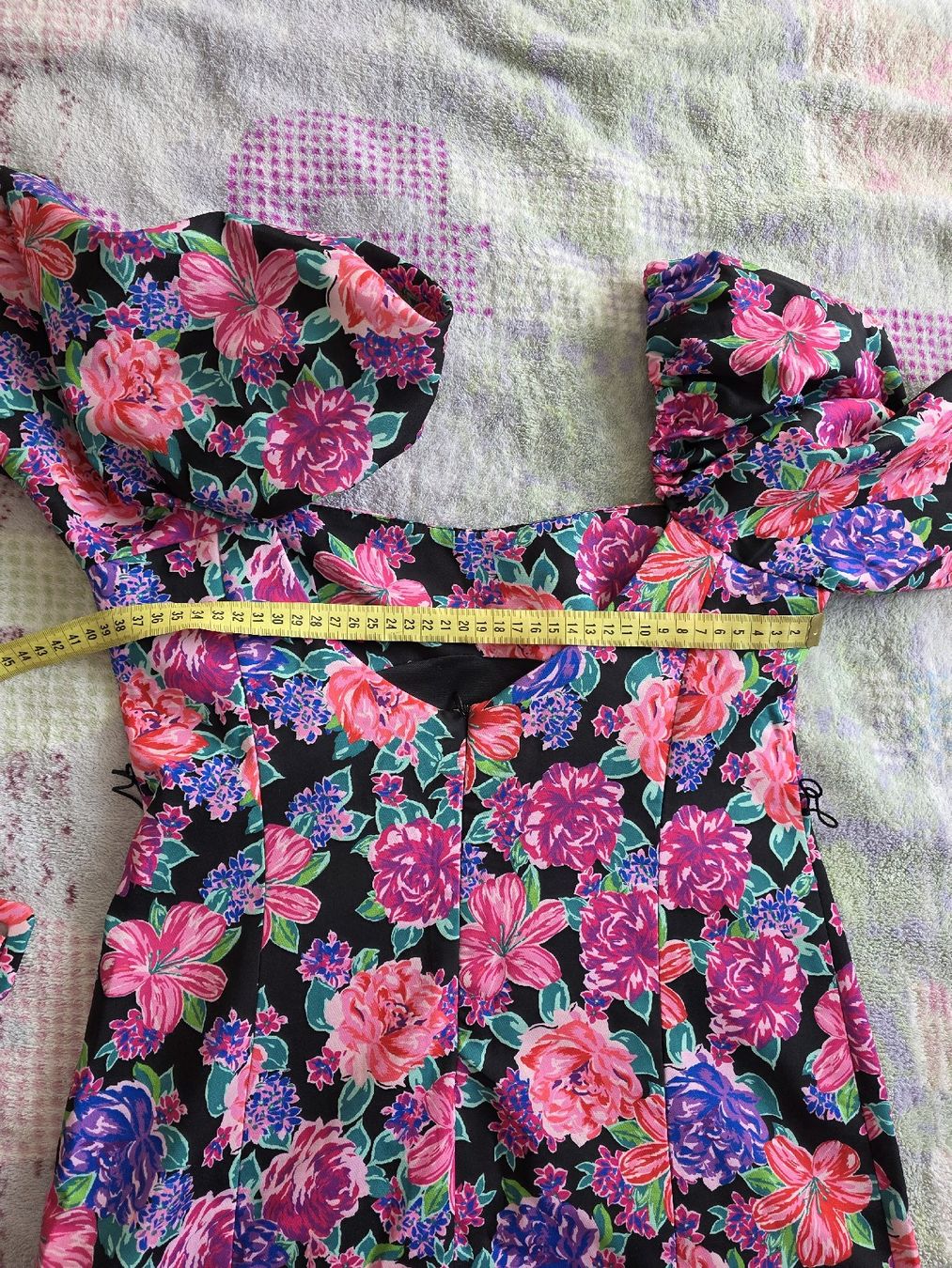 Zara Vestiti: Zara Kleid mit Blumenmuster, Gr. M – Nuovo e nell'imballaggio originale da St Gallen venduto da vir_5kgt 4