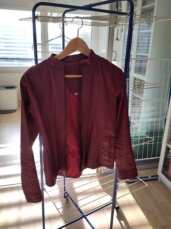 Giacche: Echtleder Jacke rot Gr. XS – Usato da Zürich venduto da njerryrocky 1