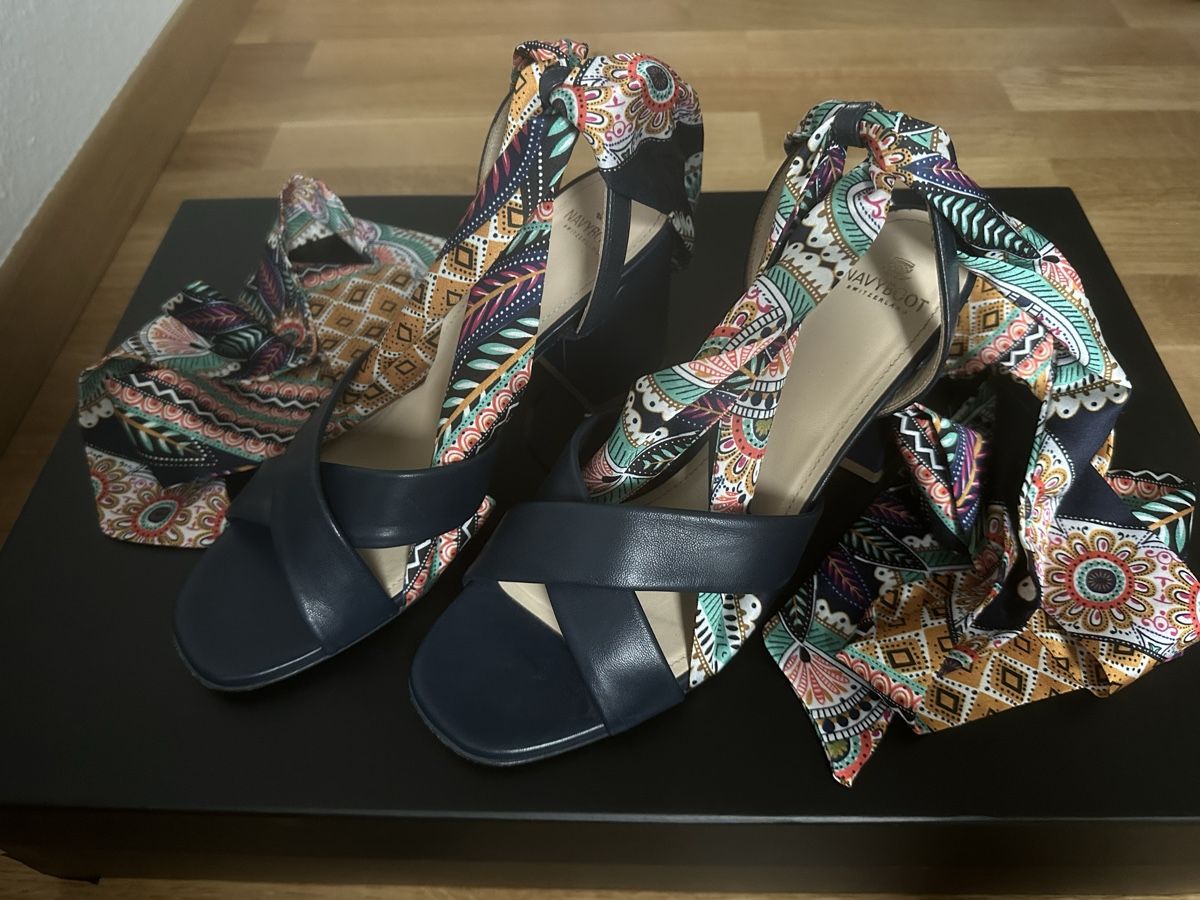 Navyboot Scarpe da donna: Navyboot Heel Sandals, size 40 – Nuovo (secondo la descrizione) da Zürich venduto da ira_27zx