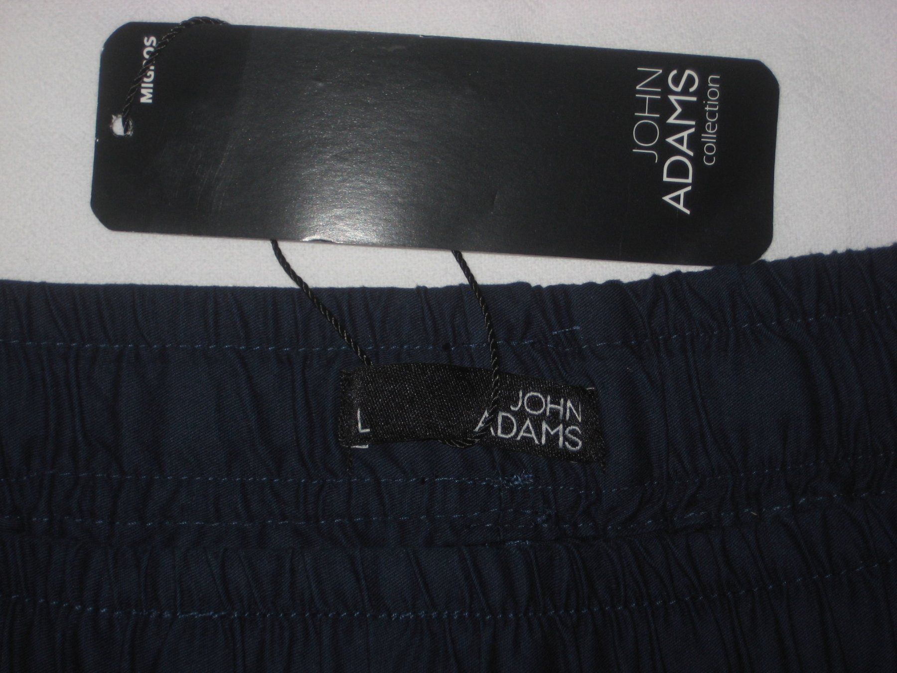 Pantaloni: Shorts dunkelblau Baumwolle Grösse L NEU – Nuovo e nell'imballaggio originale da Füllinsdorf venduto da Schlupp 1