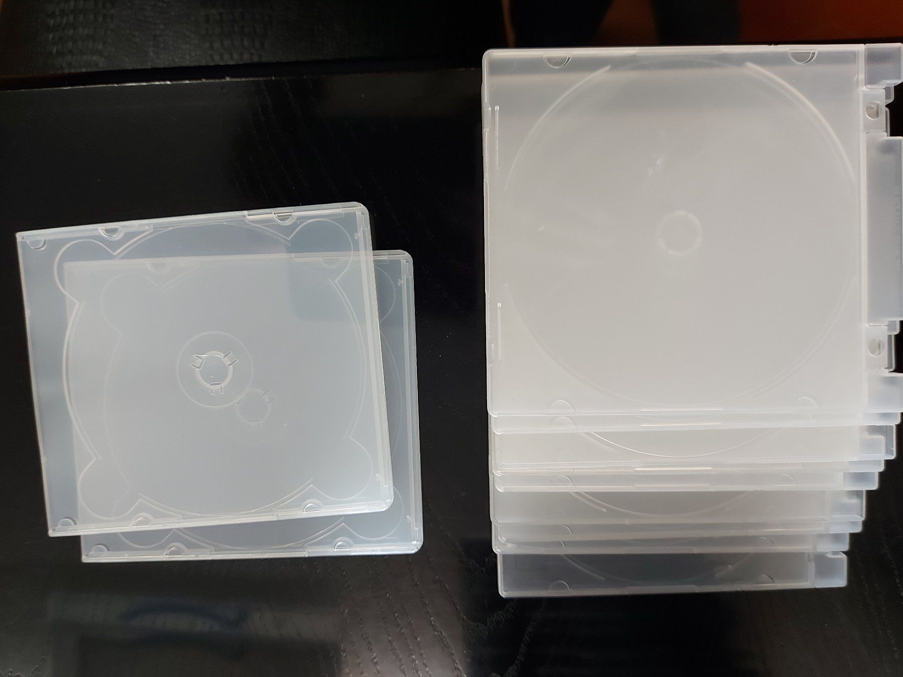Contenitori & Simili: Leere CD oder DVD Hüllen ca. 35 Stück, verschiedene Arten – Usato da Schwyz venduto da Laeufer3 4